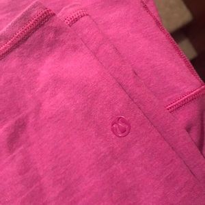 Lululemon crop leggings. Size 6. Heathered pink.